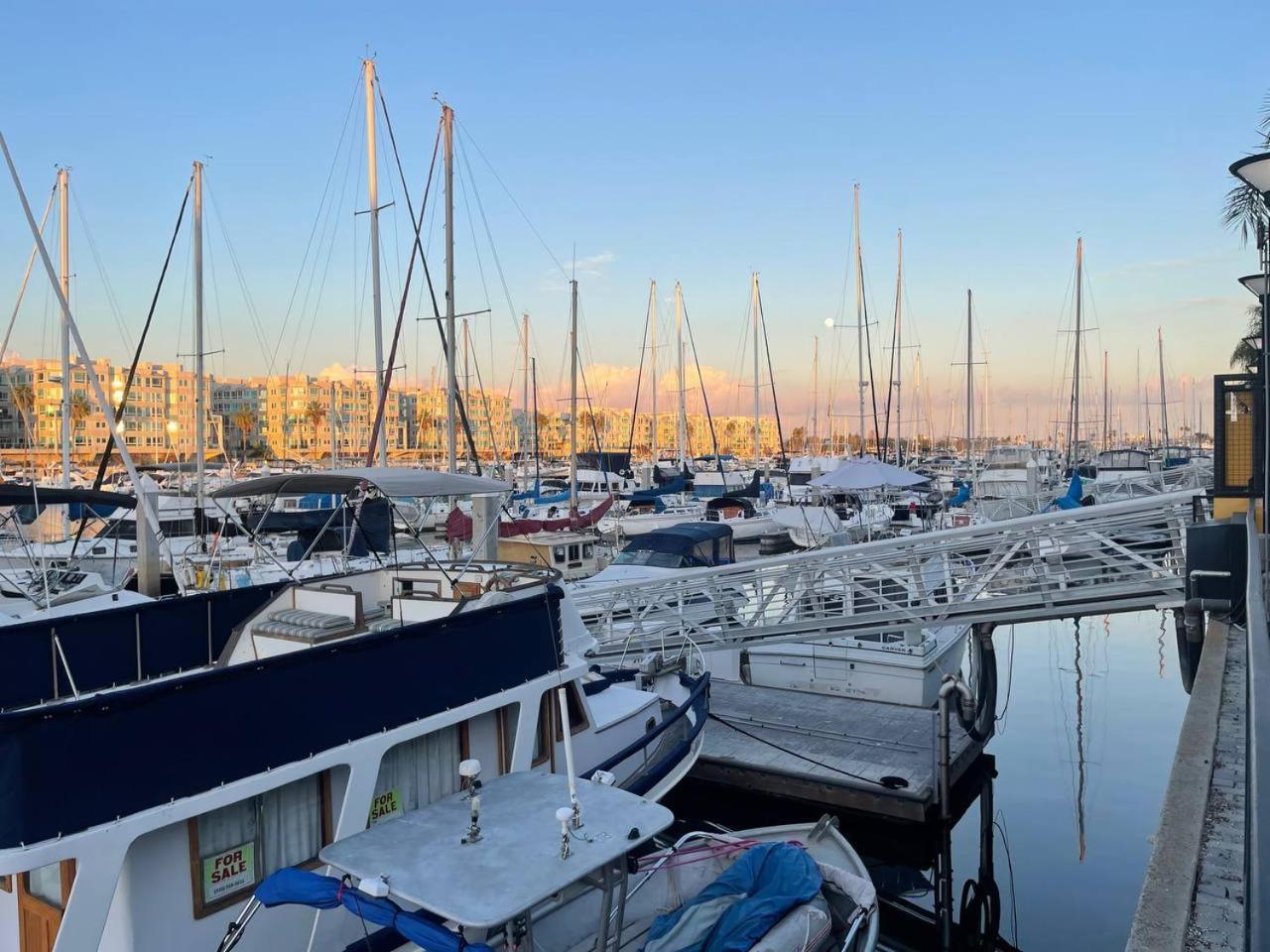 Luxurious Apartment With The Marina View ロサンゼルス エクステリア 写真